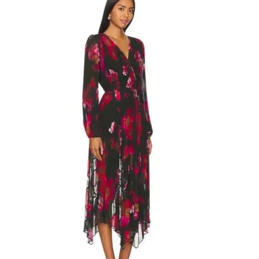 Steve Madden "Ari" Pleated Floral Print Dress: black, red, size SM